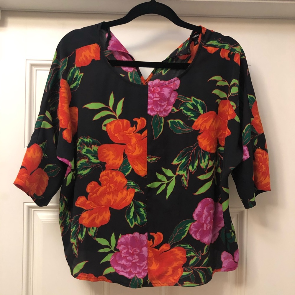 Floral Pattern Blouse - Picture 3 of 5